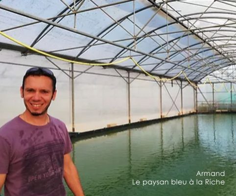 armand-le paysan-bleu-la-riche Armand sous sa serre